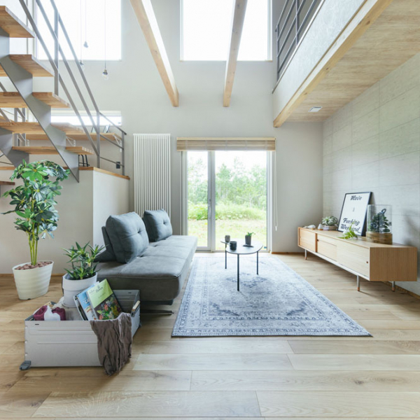 ナチュリエの施工事例「川のほとりに建つ、開放感のあるキャンパーのための家」